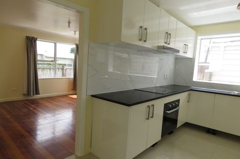 Photo of property in 393 West Coast Road, Glen Eden, Auckland, 0602