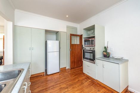 Photo of property in 5 Tregarth Street, Saint Johns Hill, Whanganui, 4501