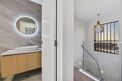 Photo of property in 28b Walker Road, Point Chevalier, Auckland, 1022