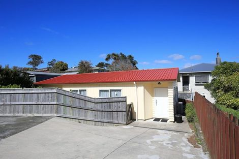 Photo of property in 29a Turville Crescent, Newlands, Wellington, 6037