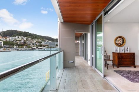 Photo of property in Clyde Quay Wharf, 2d/1 Clyde Quay Wharf, Te Aro, Wellington, 6011