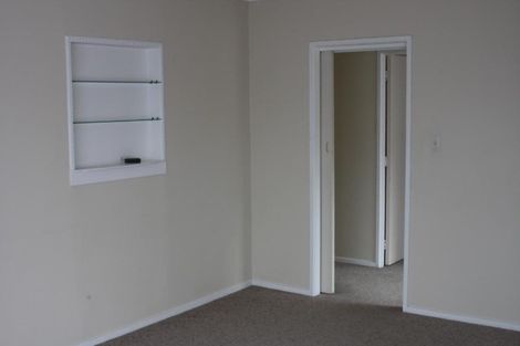 Photo of property in 2/181 Forrest Hill Road, Forrest Hill, Auckland, 0620