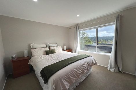 Photo of property in 1/18 Simon Ellice Drive, Bayview, Auckland, 0629