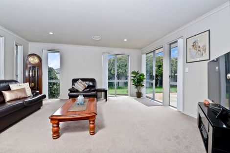 Photo of property in 30 Winchester Place, Rototuna North, Hamilton, 3210