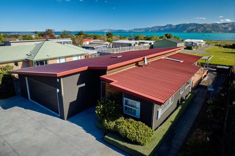Photo of property in 51 Kotuku Road, South Bay, Kaikoura, 7300