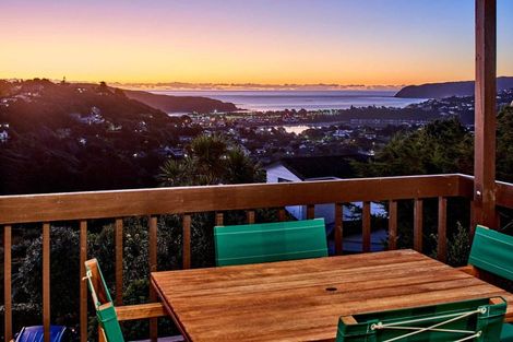 Photo of property in 36 Mercury Way, Whitby, Porirua, 5024