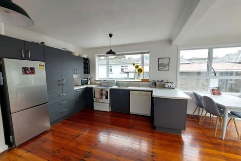 Photo of property in 9 Lorna Street, Lynmouth, New Plymouth, 4310