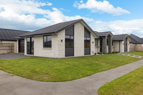 Photo of property in 32 Bill Harvey Drive, Halswell, Christchurch, 8025