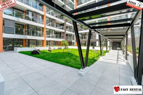 Photo of property in 18 Sumich Place, West Harbour, Auckland, 0618