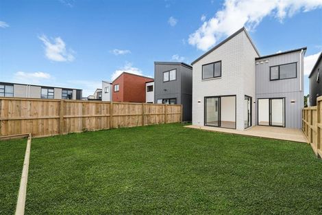 Photo of property in 25 Coast Garden Drive, Hobsonville, Auckland, 0616