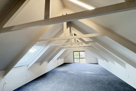 Photo of property in 30 Foster Road, Kumeu, 0891
