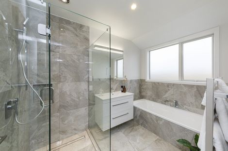 Photo of property in 108a Roberts Line, Kelvin Grove, Palmerston North, 4414