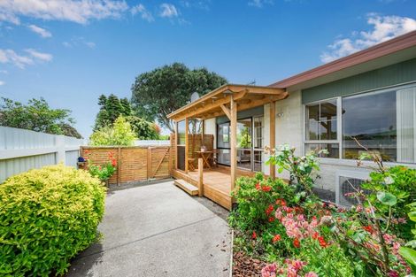 Photo of property in 2b Tawa Street, Waikanae, 5036