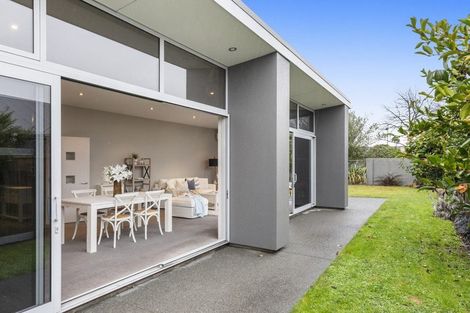 Photo of property in 2 Sycamore Close, Rangiora, 7400
