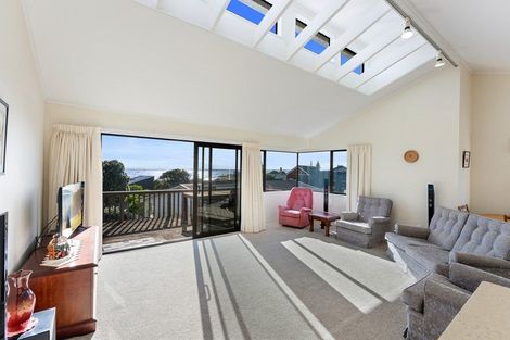 Photo of property in 18 Ara Kuaka, Waikanae Beach, Waikanae, 5036