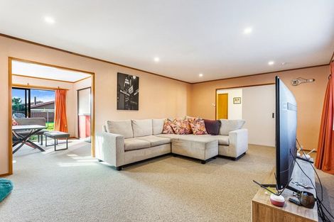 Photo of property in 4 Muscat Place, Henderson, Auckland, 0612