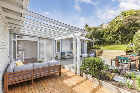 Photo of property in 11 Firth Terrace, Karori, Wellington, 6012