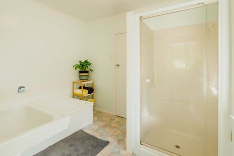 Photo of property in 59 Te Moana Road, Waikanae Beach, Waikanae, 5036