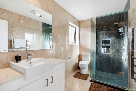 Photo of property in 33 Dawood Place, The Gardens, Auckland, 2105