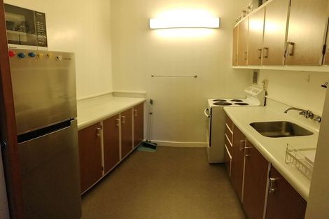 Photo of property in Hobson Court Flats, 36/70 Hobson Street, Thorndon, Wellington, 6011