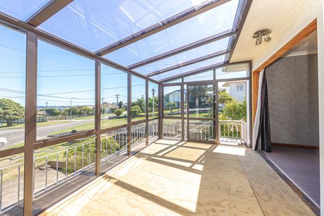 Photo of property in 11 Windsor Terrace, Durie Hill, Whanganui, 4500