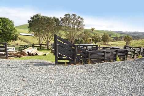 Photo of property in 598a Oneriri Road, Kaiwaka, 0573