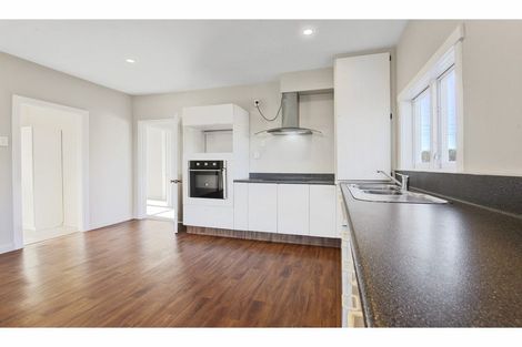 Photo of property in 5 Main North Road, Woodend, 7610