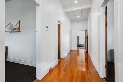 Photo of property in 16 Wolfe Street, Regent, Whangarei, 0112