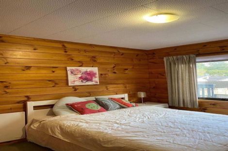 Photo of property in 2/11 Heather Place, Sunnynook, Auckland, 0620