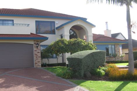 Photo of property in 39 Connemara Court, West Harbour, Auckland, 0618