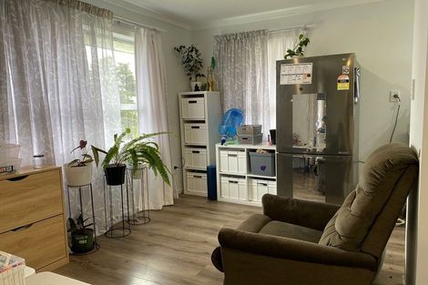 Photo of property in 2/366a Glenfield Road, Glenfield, Auckland, 0629