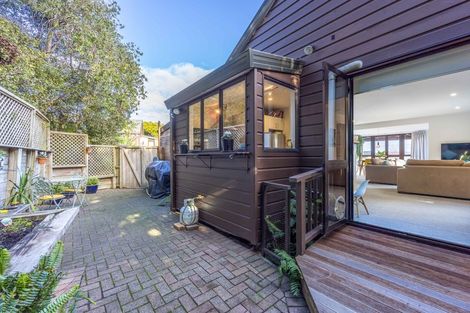 Photo of property in 2/33-35 Teal Crescent, Beach Haven, Auckland, 0626