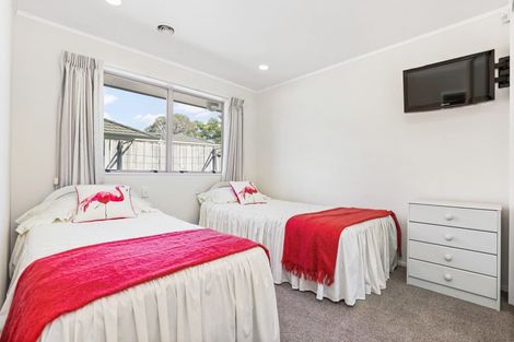 Photo of property in 33 Hastings Place, Hamilton Lake, Hamilton, 3204