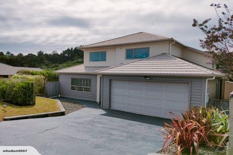 Photo of property in 6 Tararua Close, Aotea, Porirua, 5024