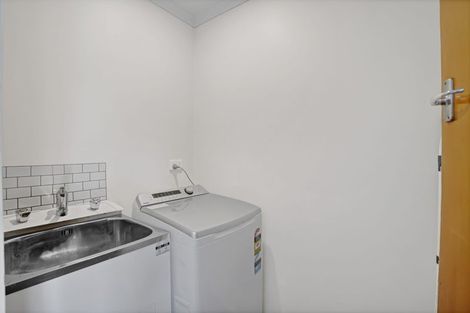 Photo of property in 6 Mahoe Street, Strandon, New Plymouth, 4312