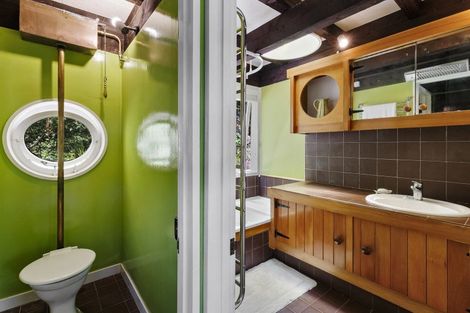 Photo of property in 74 Chatsworth Road, Silverstream, Upper Hutt, 5019