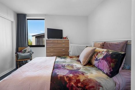 Photo of property in 2/37 Webb Street, St Albans, Christchurch, 8014