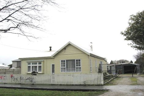 Photo of property in 9 Hunter Street, Edendale, 9825