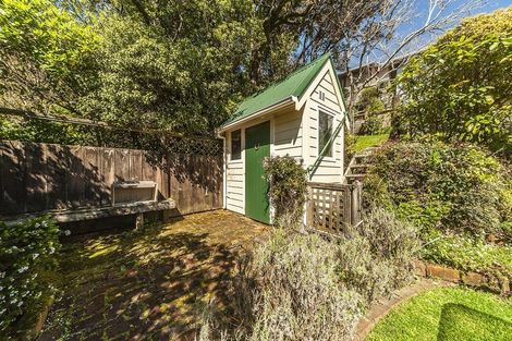 Photo of property in 6 Highland Crescent, Wadestown, Wellington, 6012