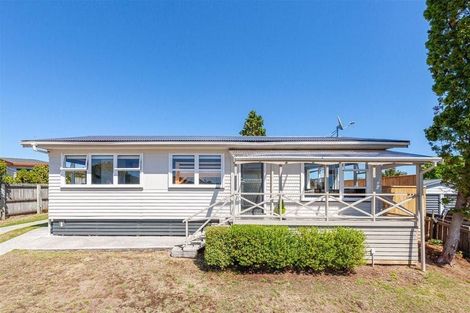 Photo of property in 2 Ward Place, Richmond Heights, Taupo, 3330