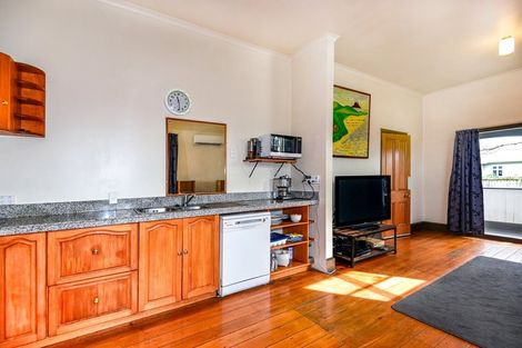 Photo of property in 1/96 Somerfield Street, Somerfield, Christchurch, 8024