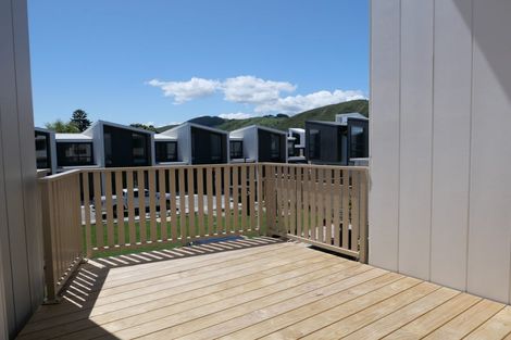 Photo of property in 43 Kamahi Place, Paraparaumu, 5032