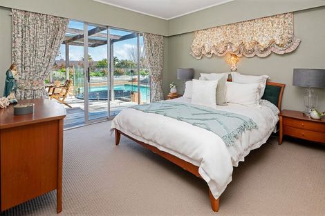 Photo of property in 10 Roadley Avenue, Sunnyhills, Auckland, 2010