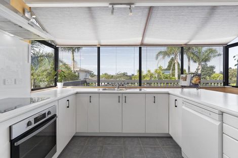 Photo of property in 54 Marina View Drive, West Harbour, Auckland, 0618
