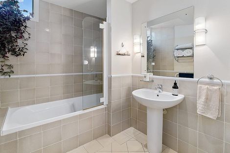 Photo of property in 44 Harbour Village Drive, Gulf Harbour, Whangaparaoa, 0930