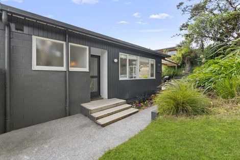 Photo of property in 2/14 Glenbush Place, Birkenhead, Auckland, 0626