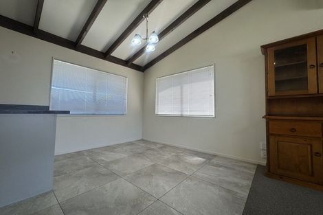 Photo of property in 2/177 Main Rd Clive, Clive, 4102