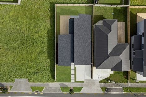 Photo of property in 35 Kaitiaki Drive, Clarks Beach, 2122