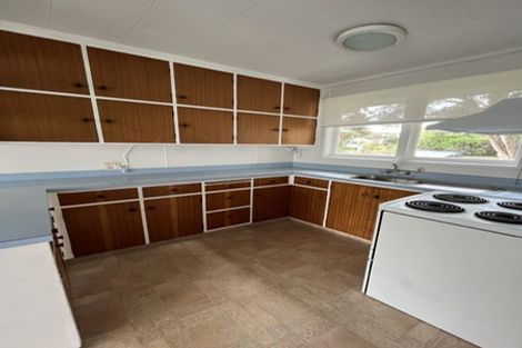 Photo of property in 51a Mana View Road, Paremata, Porirua, 5026