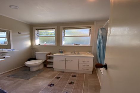 Photo of property in 42 Raroa Terrace, Tawa, Wellington, 5028